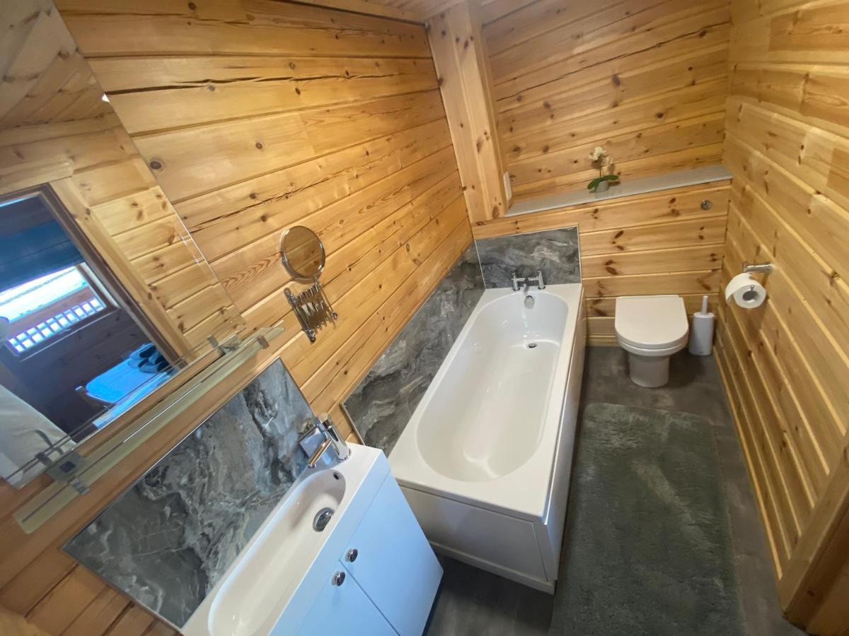 Pine Lodge Gorebridge 외부 사진